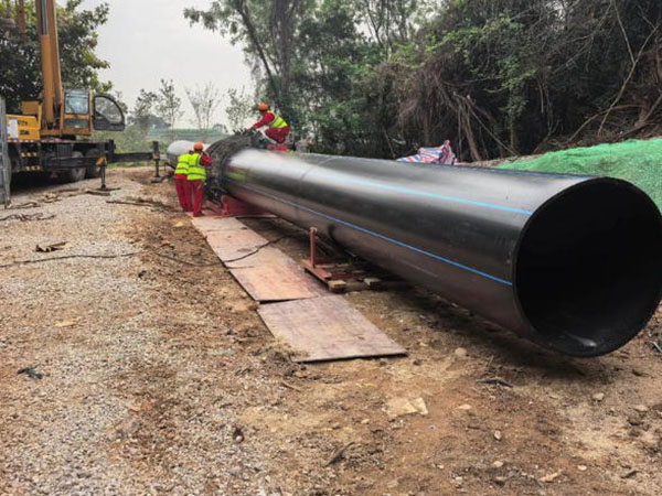 instalación de tubería contra incendio